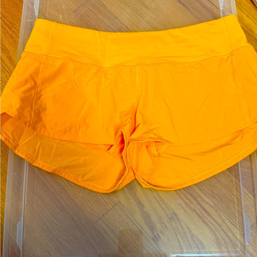 Lululemon Speed Up LR Short - 2.5” Size 6